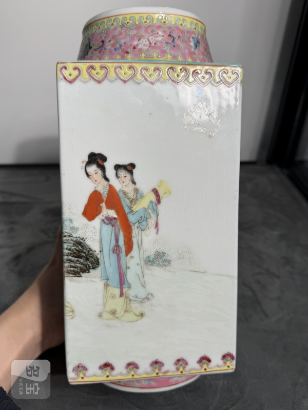 民国粉彩仕女人物故事诗文琮式瓶 - 图5
